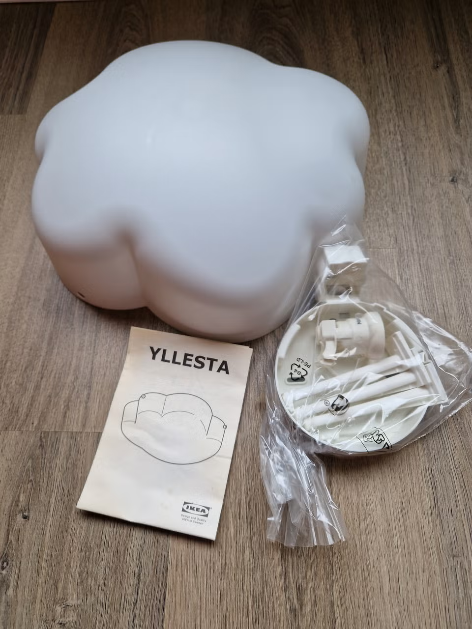 Ikea YLLESTA Children's Cloud 33CM Ceiling Lamp for LED Light bulb E27 Kids Room