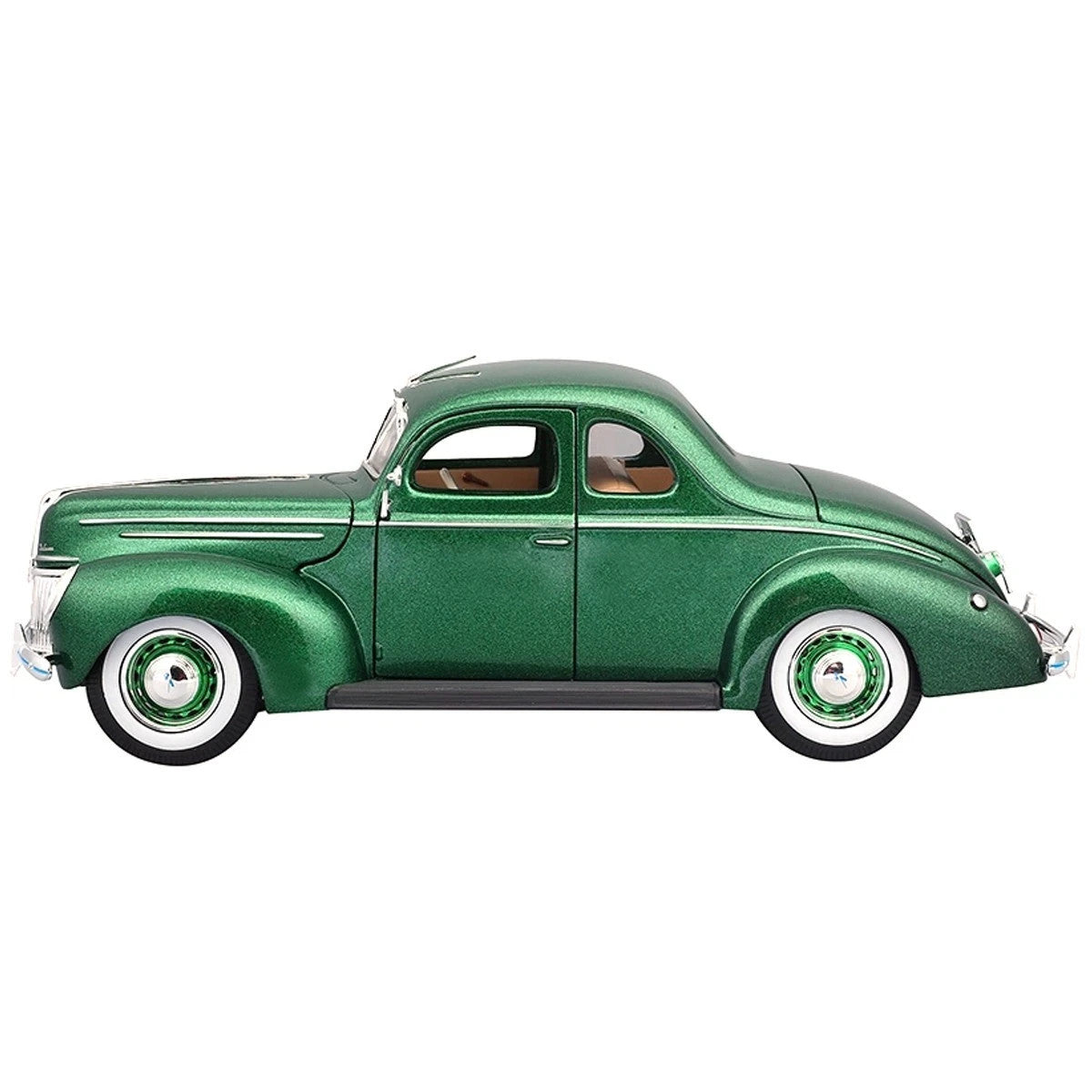 Maisto 1:18 1939 Ford Deluxe Coupe – Metallic Green – Special Edition