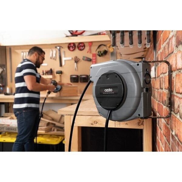 Ozito 9m Retractable Air Hose Reel Quick Release NITTO 180° Wall Mounted