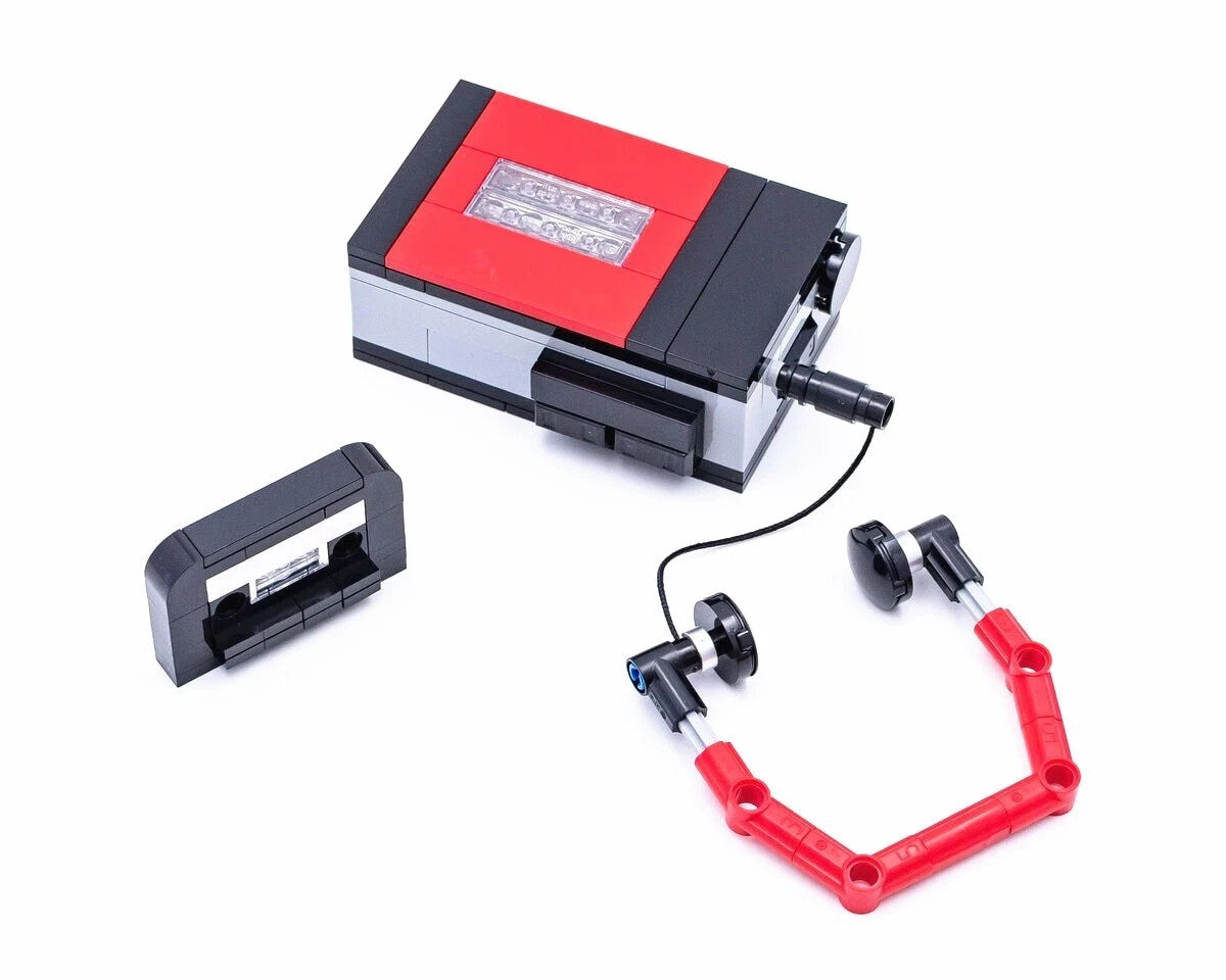 LEGO Insiders 6471611 – Portable Retro Cassette Tape Player Limited Edition