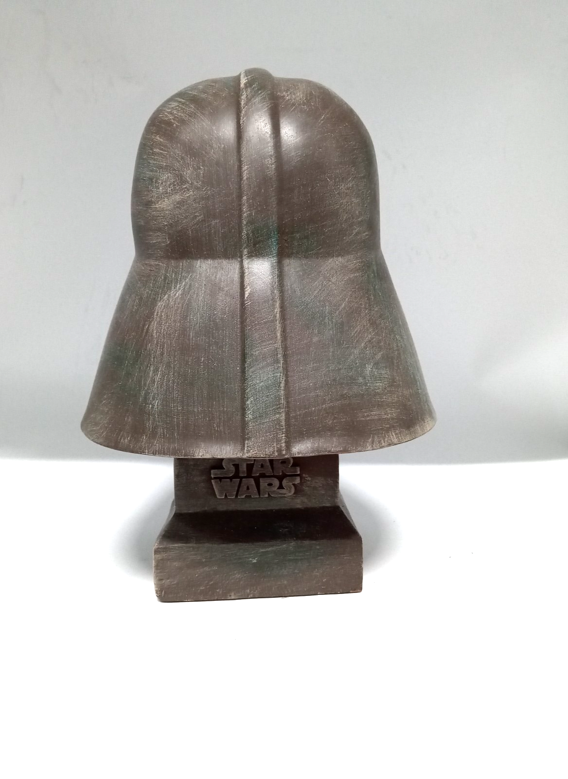 Star Wars Polyresin Helmet Statue – Darth Vader