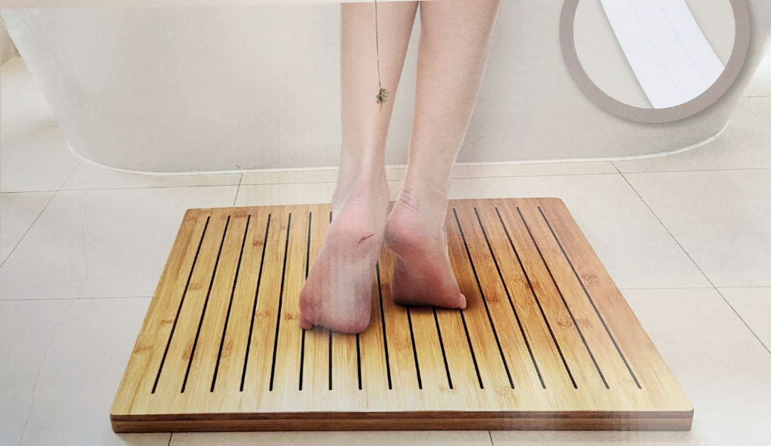 Casa Blanc Premium Bamboo Bath Mat Max Load 100Kgs Brand New