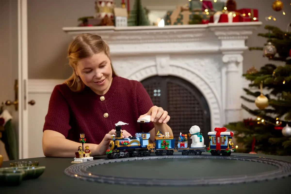 LEGO 10361 ICONS Holiday Express Train Brand New Sealed