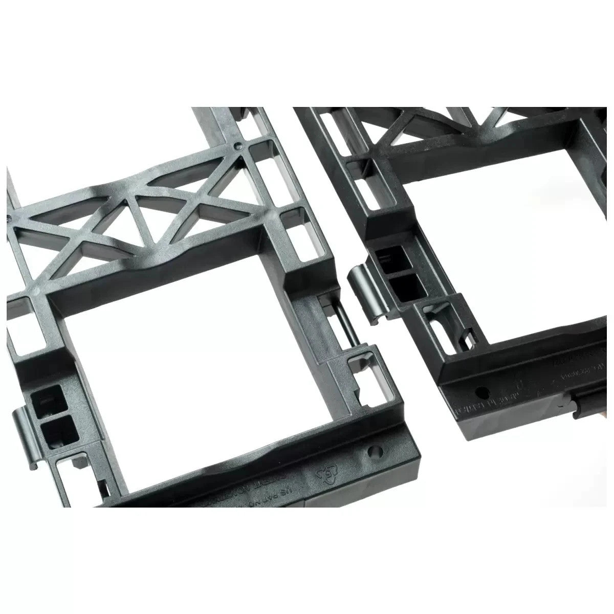 Maze QUINT Vertical Garden With 3 Frames And 15 Pots