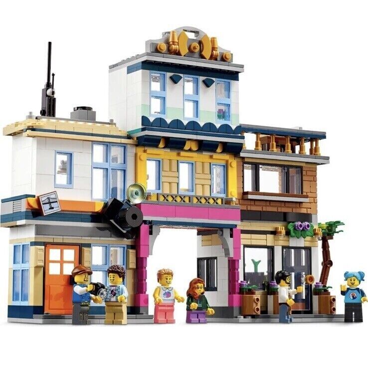 LEGO 31141 Creator 3-in-1 Main Street (Brand New and Sealed)