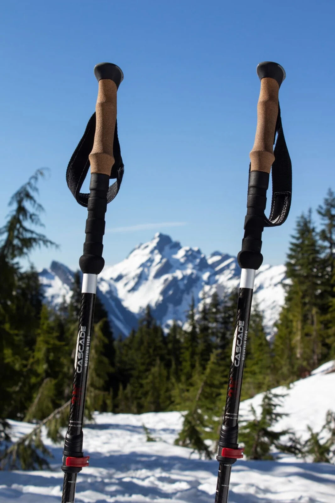 Cascade Mountain Tech Carbon Fibre Trekking Poles Set Retractable Snow,Bush,Walk