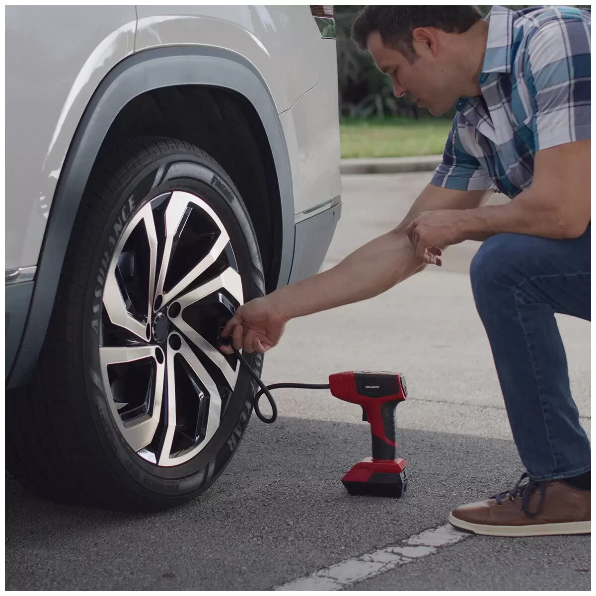 Bullseye Pro Max Rechargeable Cordless Tyre Inflator Air Pump Compressor Gauge