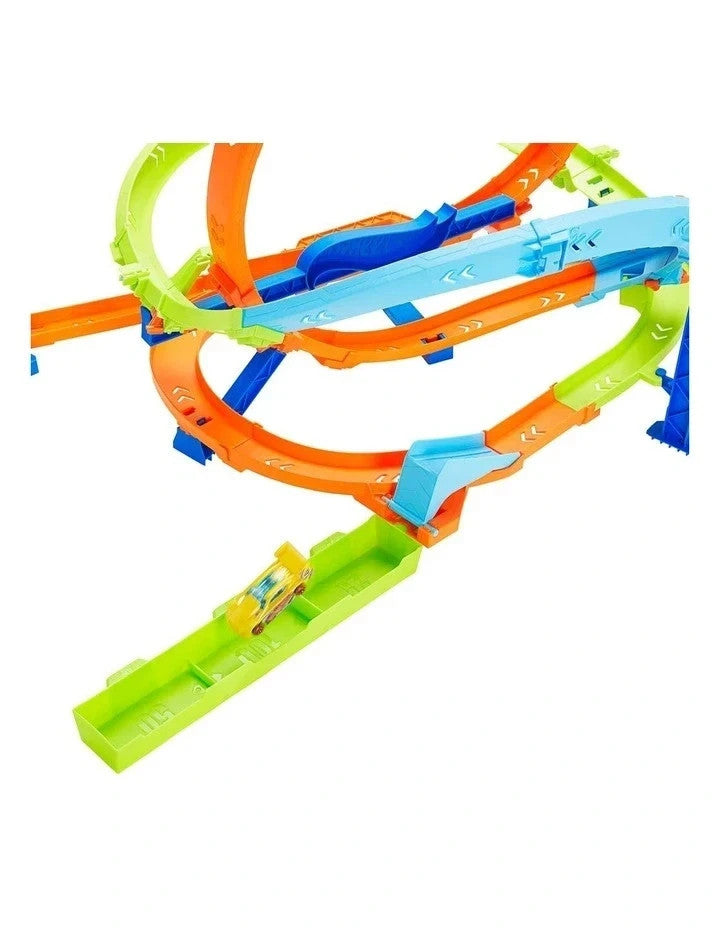 Hot wheels Loop Action Cyclone Play Set Hours of Racing Fun Toys