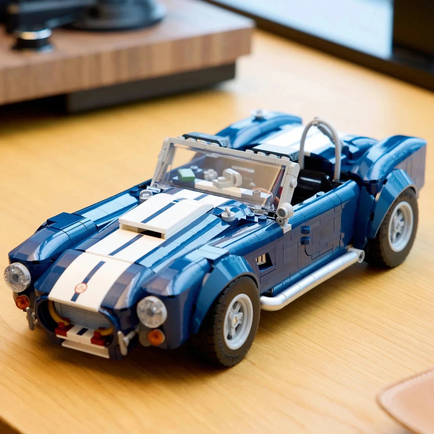 LEGO 10357 ICONS Shelby Cobra 427 S/C Brand New Sealed