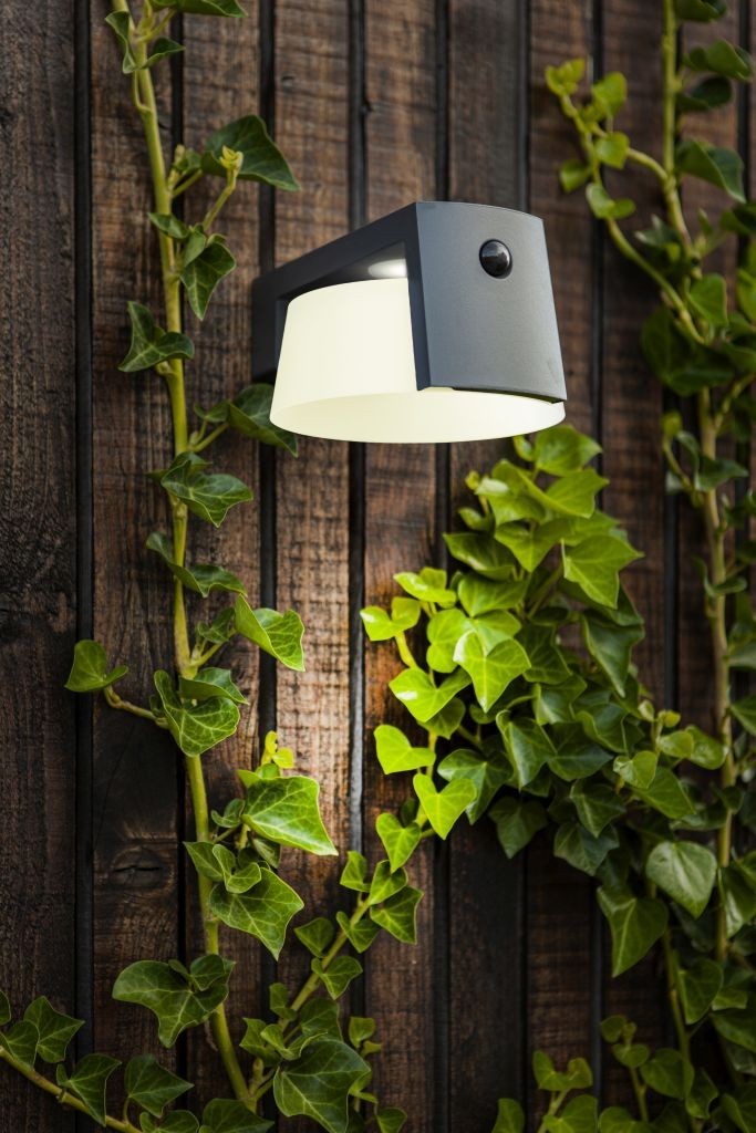 LUTEC Solar Powered Motion Detected Sensor Wall 4000K LED Light 2 pk 1000 lumens