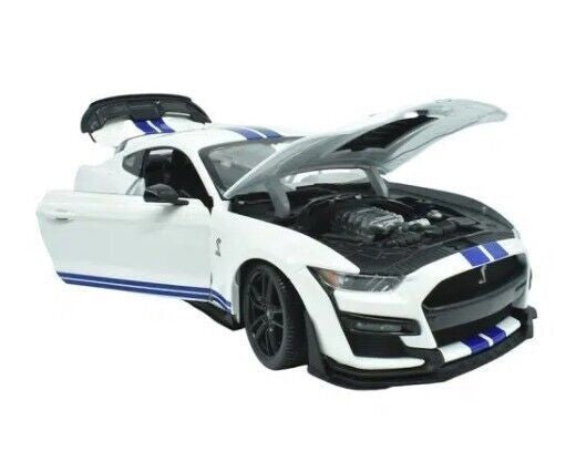 Maisto 1:18 2020 Mustang Shelby GT500 – White with Stripes – Special Edition