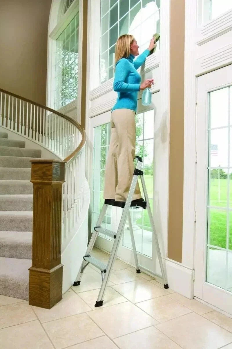 Rubbermaid 3 Step Ultra-Light Aluminum Stool Plastic Top Step 102kg Capacity