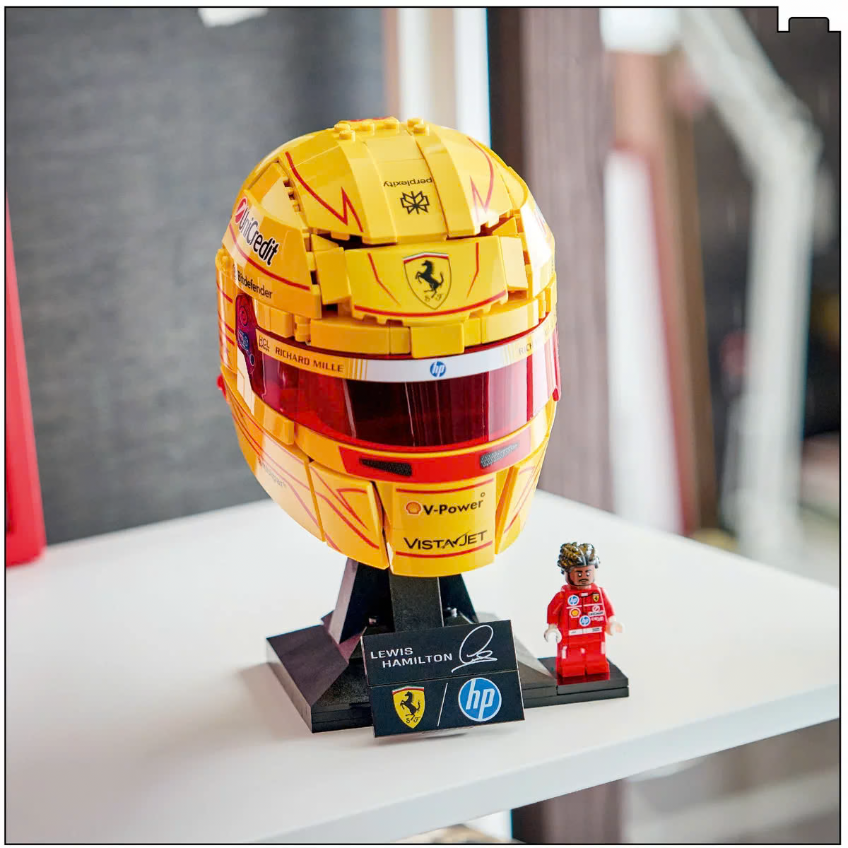 LEGO Editions: Scuderia Ferrari HP Lewis Hamilton Helmet (43022), LEGO Ideas,