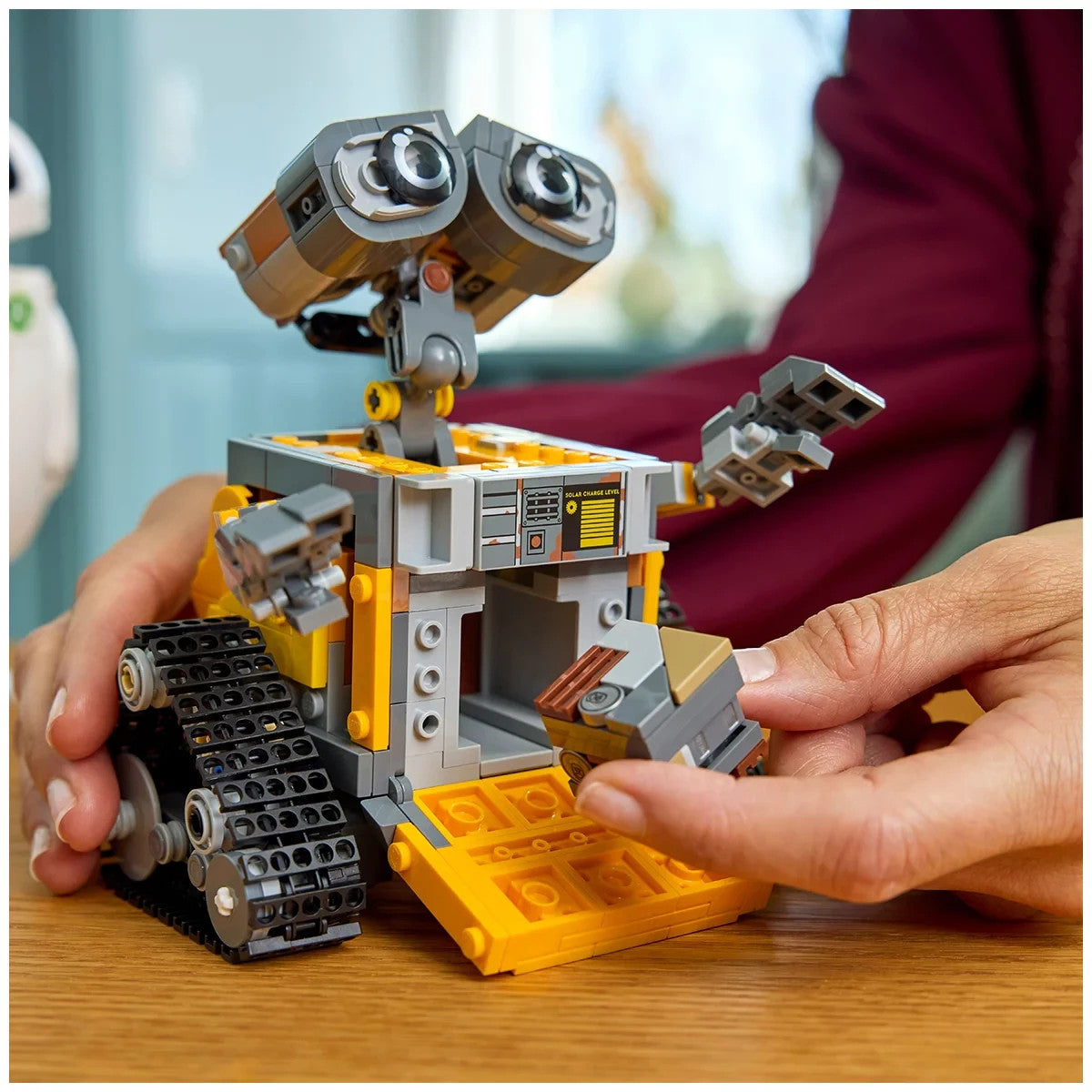 LEGO Disney Pixar 43279 WALL-E & EVE