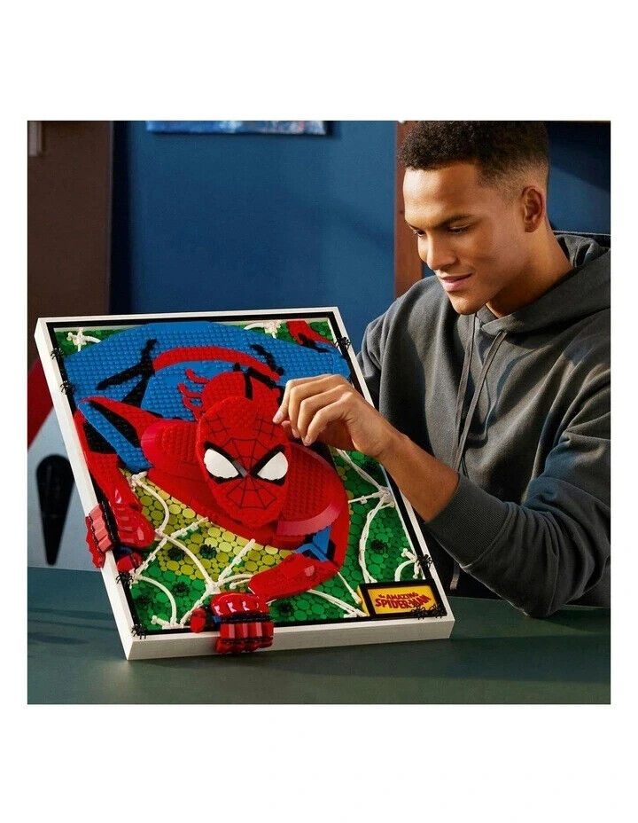 LEGO Art 31209 The Amazing Spider-Man Brand New in Box