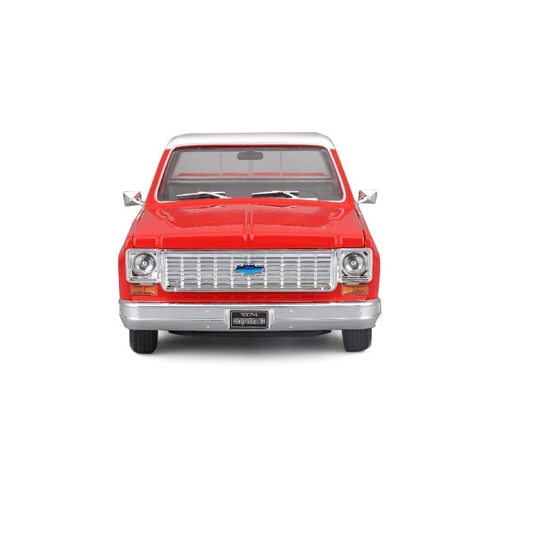 Maisto 1:18 Die Cast Cars Special Edition 1974 Chevrolet C10 Cheyenne Super