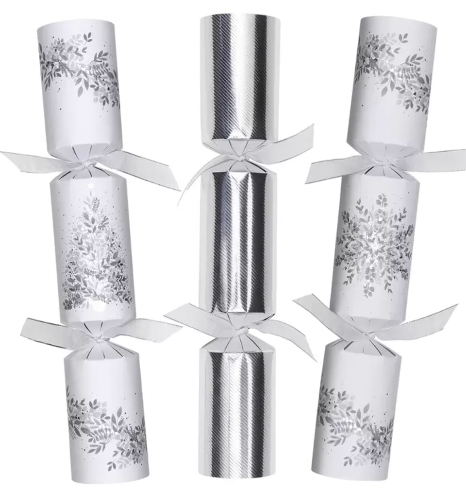 Tom Smith 8 Luxury Christmas Crackers Traditional w Delicate Ribbons Assorted*