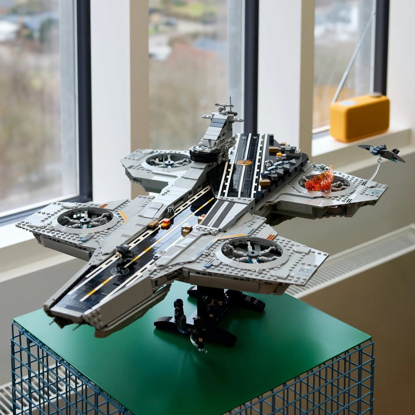 LEGO Super Heroes: Marvel S.H.I.E.L.D. Helicarrier (76354) use eBay code $50 Off