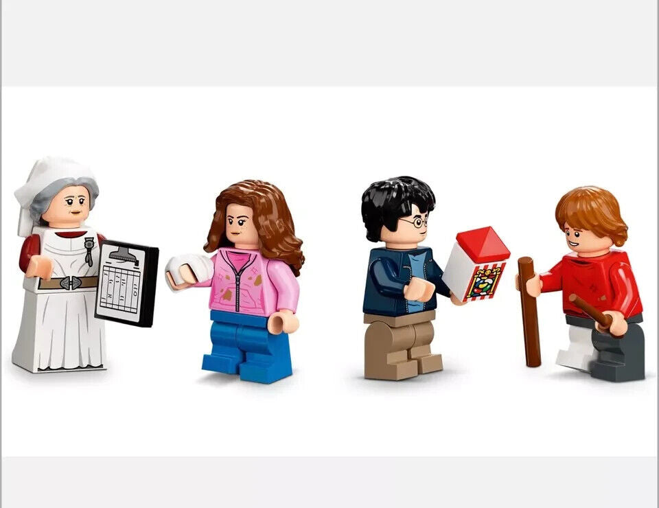 LEGO 76398 Harry Potter: Hogwarts Hospital Wing (Brand New )