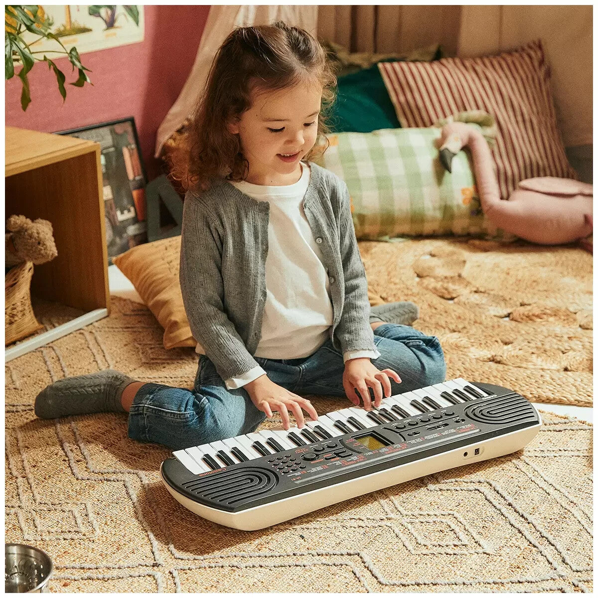 Casio Casiotone SA81 44-Key Musical Portable Mini Electric Keyboard Black