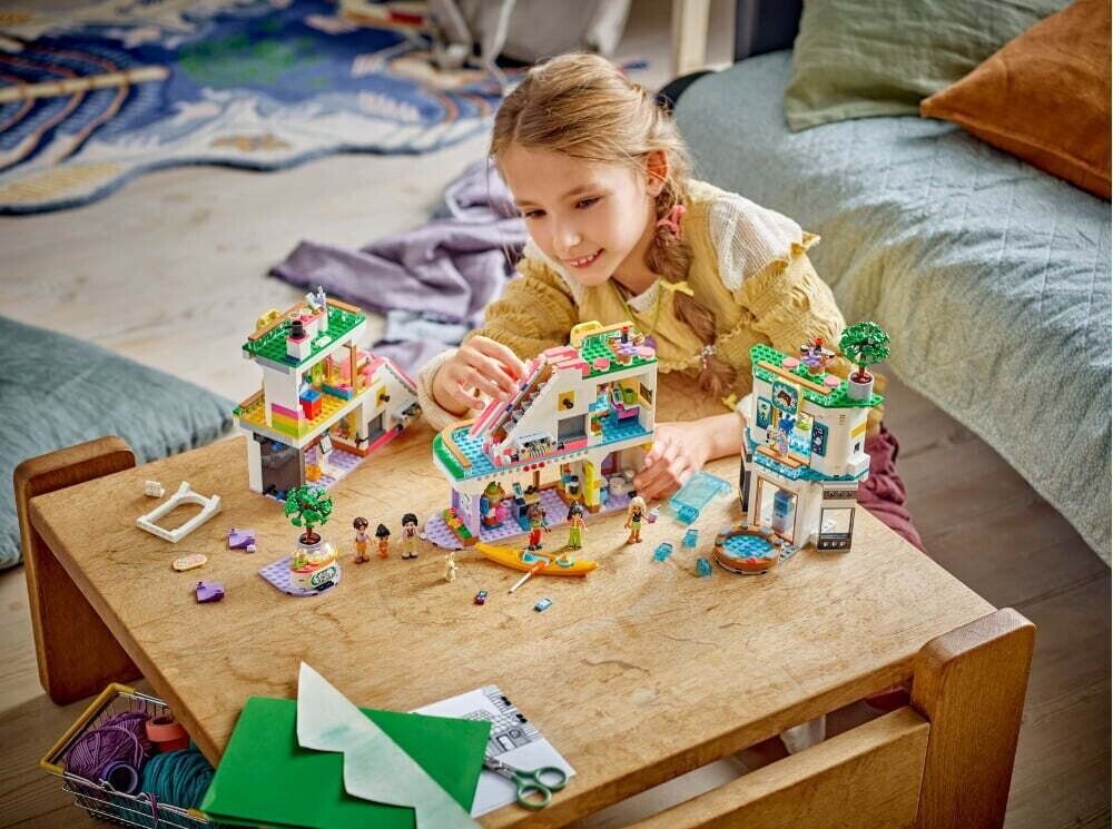 LEGO Friends 42604 Heartlake City Shopping Mall