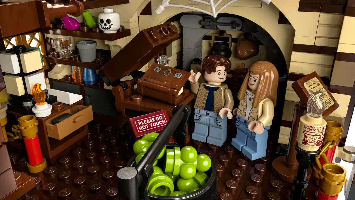 LEGO 21341 IDEAS Disney Hocus Pocus: The Sanderson Sisters’ Cottage - BRAND NEW