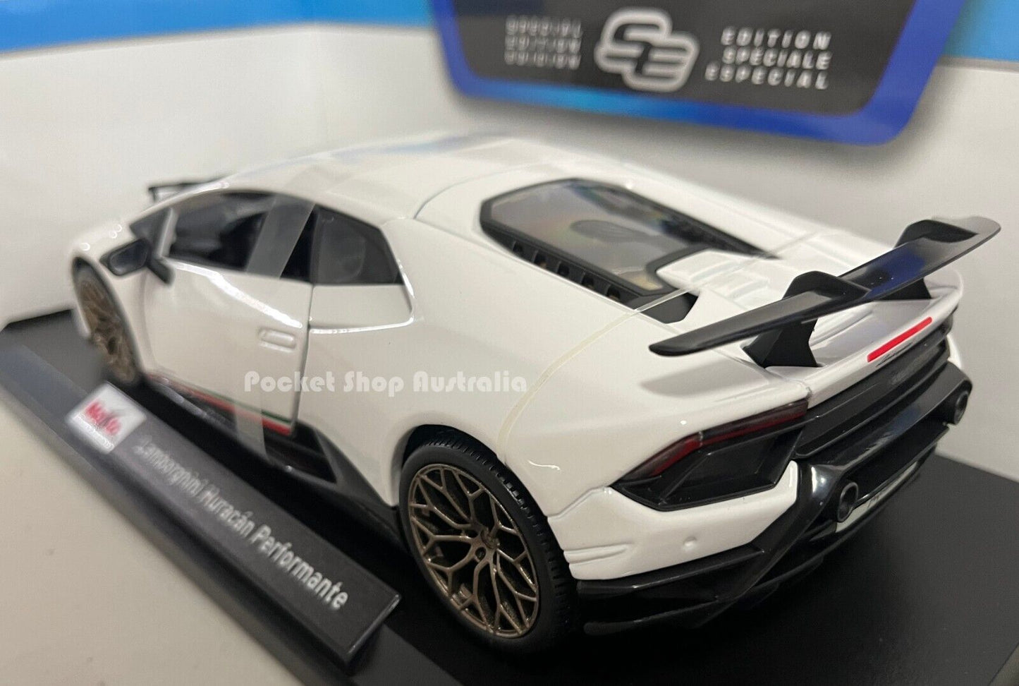 MAISTO SE LAMBORGHINI HURACAN PERFORMANTE 1:18 DIECAST MODEL Car Toy White
