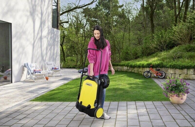 New Karcher S 4 Outdoor Mechanical Push Sweeper Cordless 20L S4 1.766-320.0