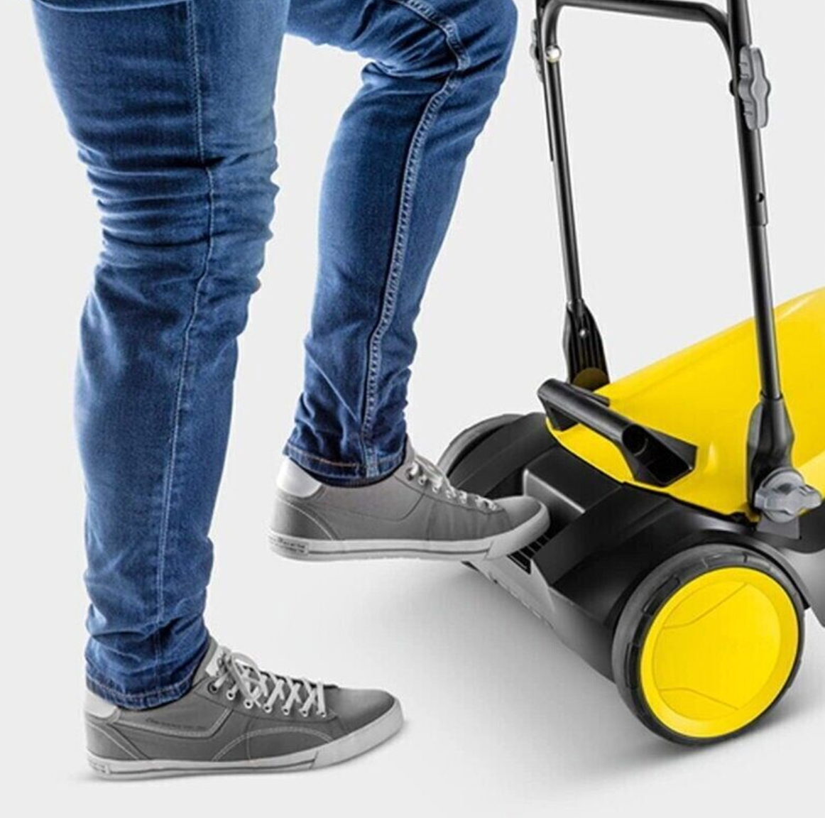 Karcher S4 Outdoor Mechanical Push Sweeper Cordless 20L S4 1.766-320.0