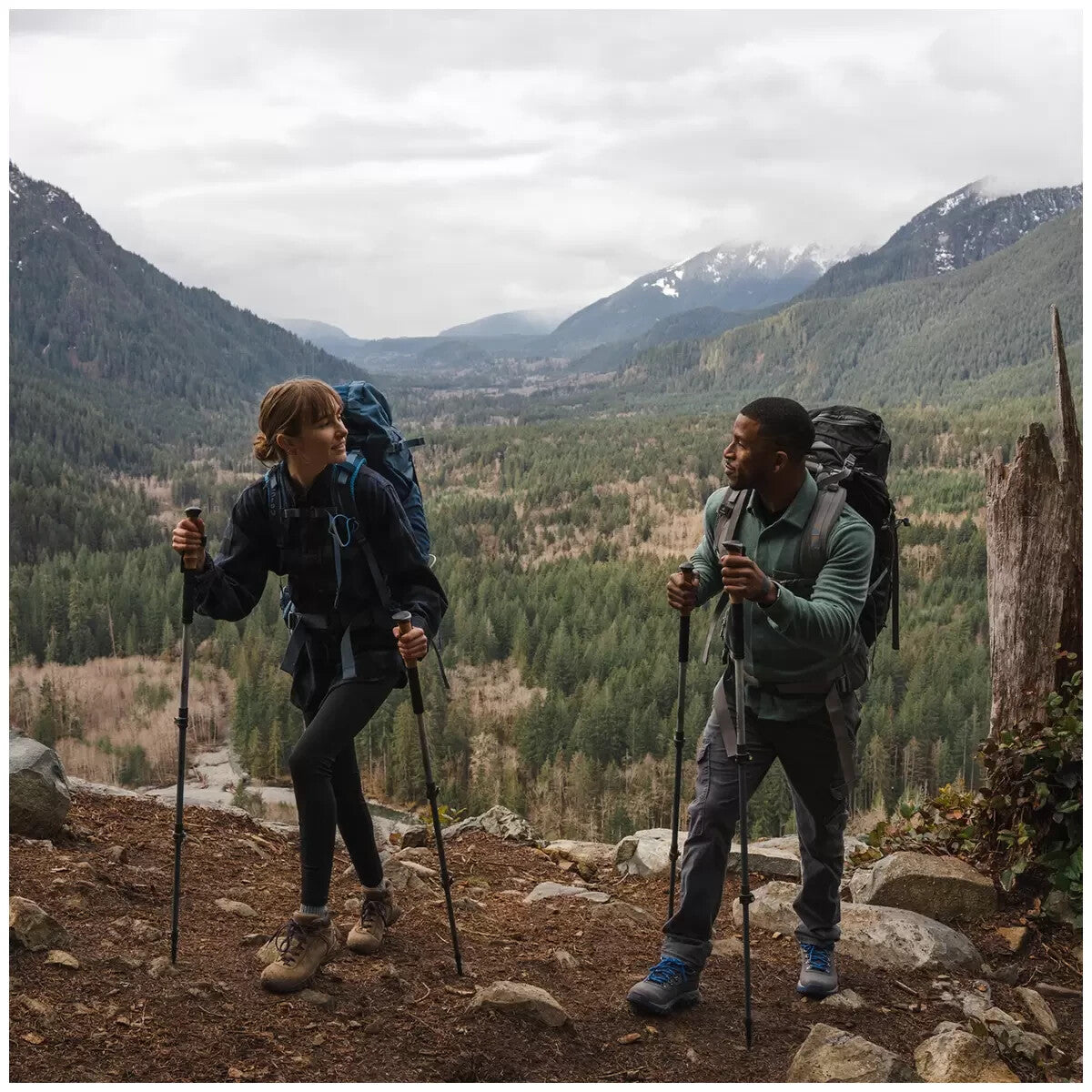 Cascade Mountain Tech Carbon Fibre Trekking Poles Set Retractable Snow,Bush,Walk