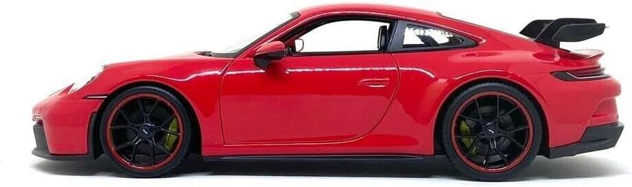 Maisto Diecast Model Special Edition 1:18 scale Porsche 911 GT3 Red