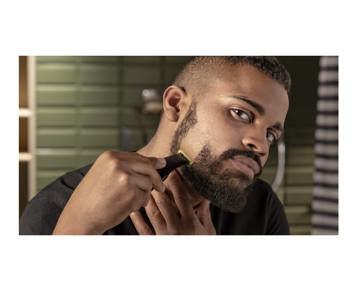 New Philips Oneblade Pro 360 with 2 Blades Rechargeable Trim Edge Shave