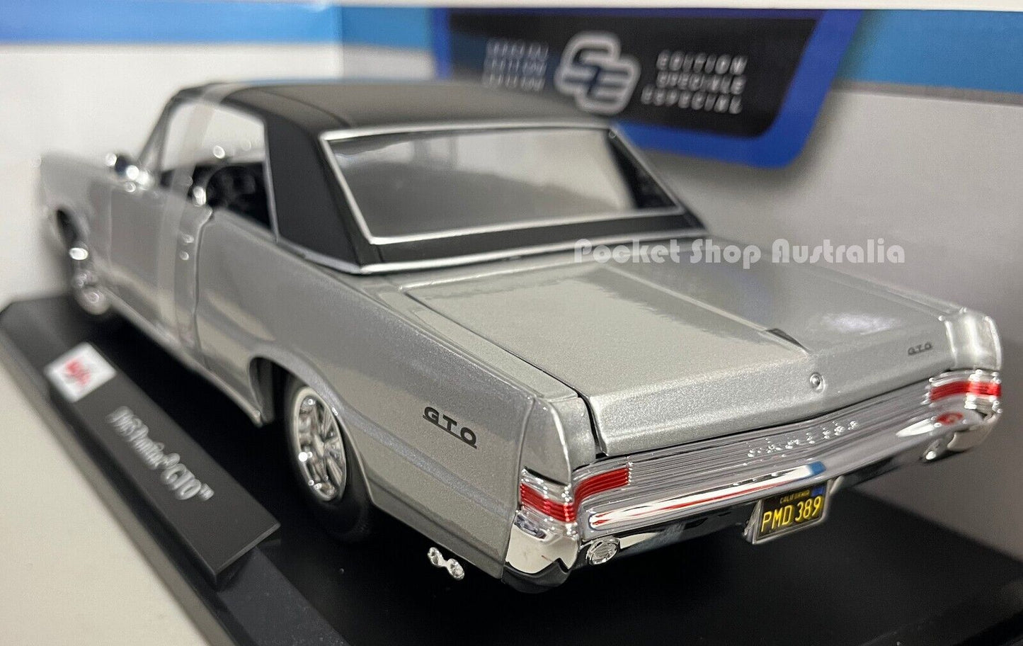 Maisto 1965 Pontiac GTO Silver 1:18 Diecast Model Car American Muscle Car