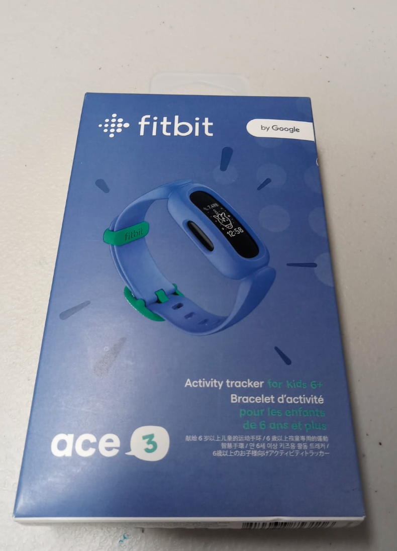 Fitbit Ace 3 Kids Activity Tracker (Blue/Green)