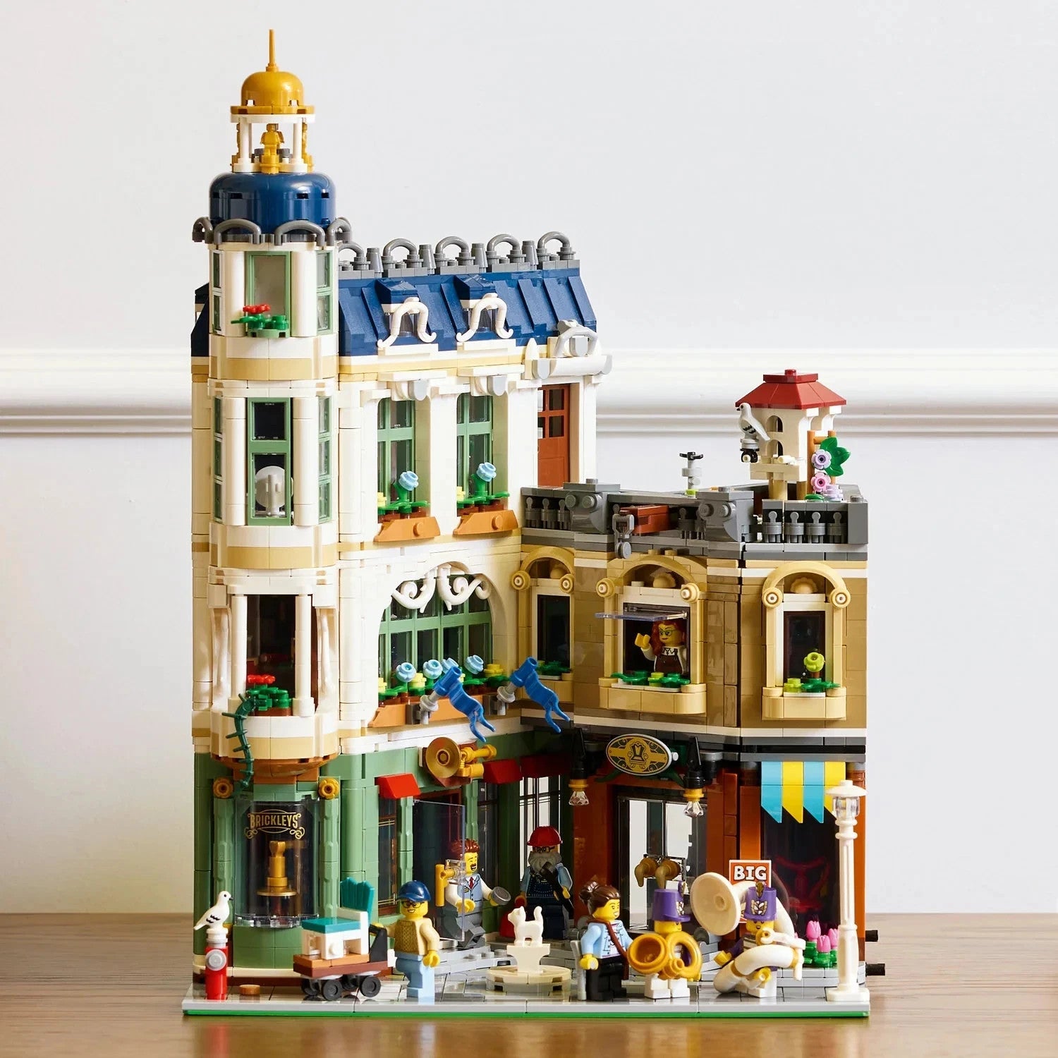 LEGO 11371 Icons Shopping Street Brand New Sealed