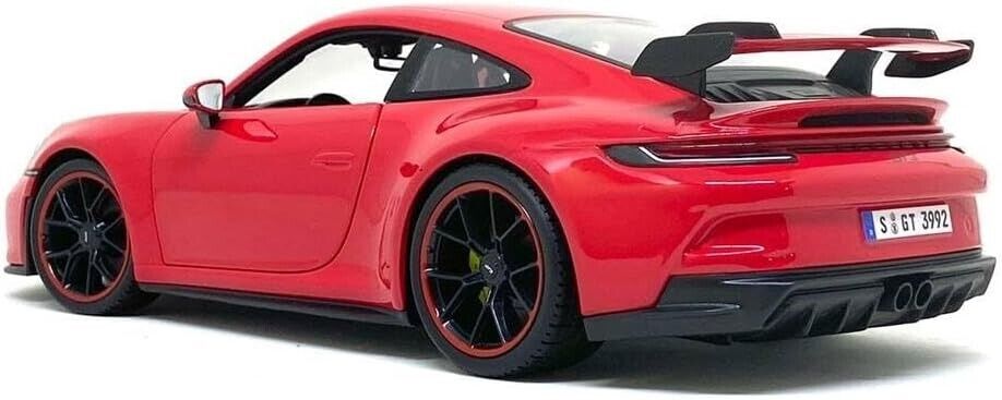 Maisto Diecast Model Special Edition 1:18 scale Porsche 911 GT3 Red