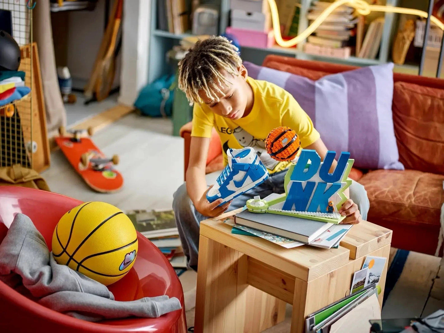 Lego 43008 Nike Dunk x Lego Set