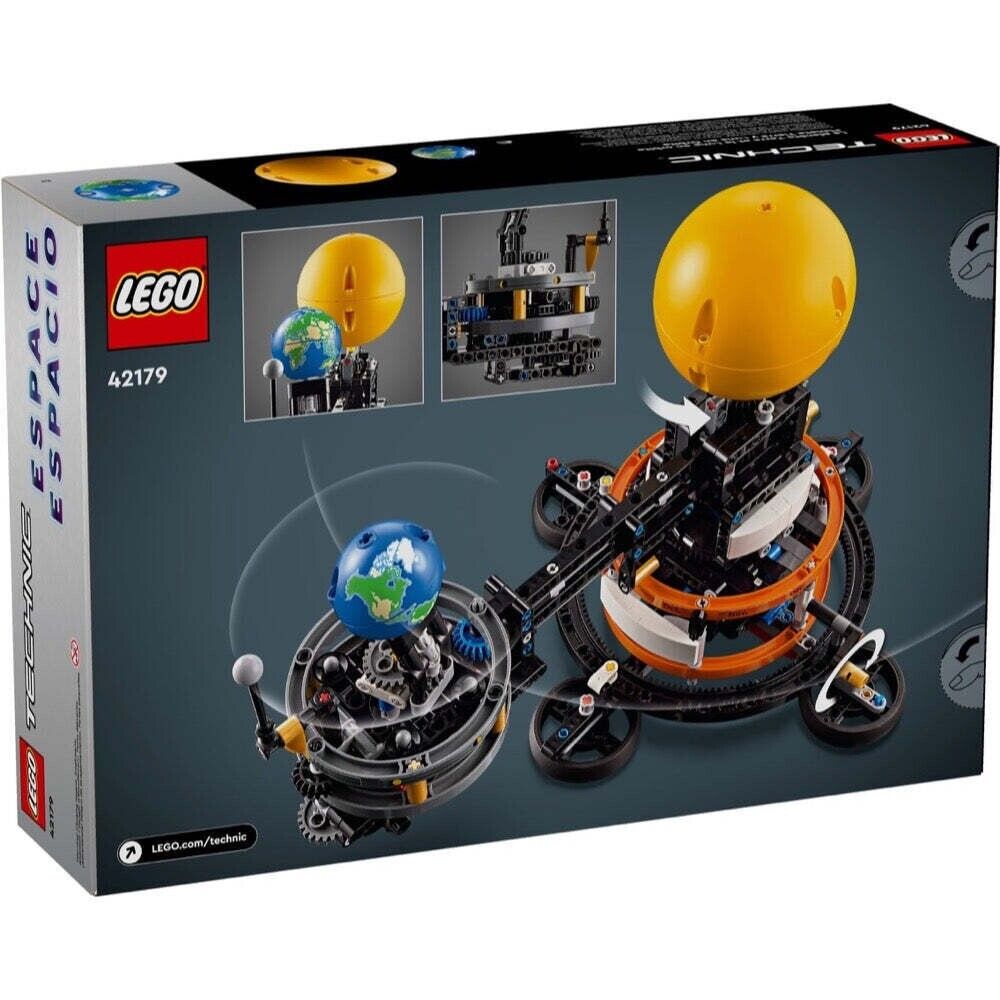 LEGO 42179 Technic Planet Earth and Moon in Orbit