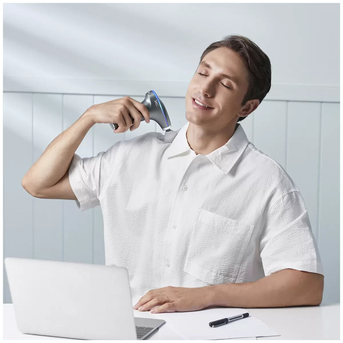 SKG X7 And F7 Portable Massager Gun Combo With Hot Compress Function