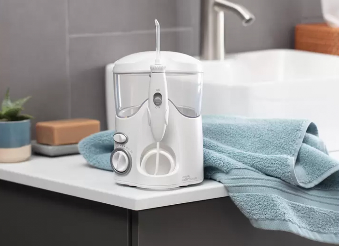 Waterpik Water Flosser Ultra & Cordless includes 10x Flosser Tips