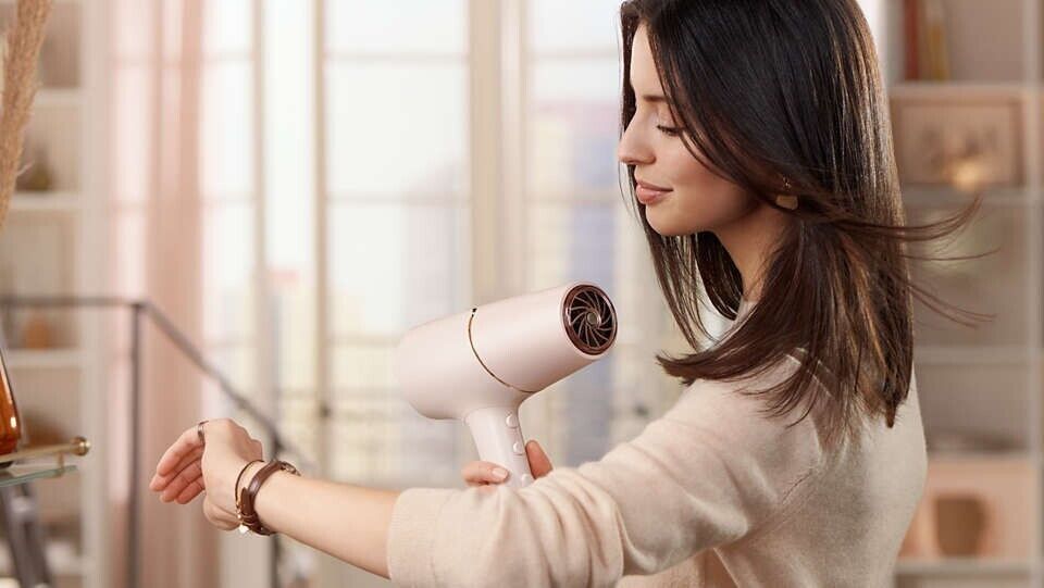 PHILIPS 5000 Hair Dryer BHD530/00 ThermoShield Sensor Fast Drying Pearl Peach