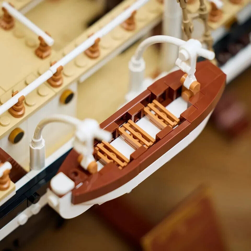 LEGO 10335 ICONS The Endurance Brand New & Sealed