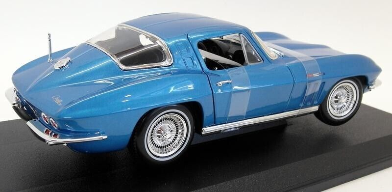 Maisto 1965 Chevrolet Corvette Metallic Blue 1:18 Size Diecast Car