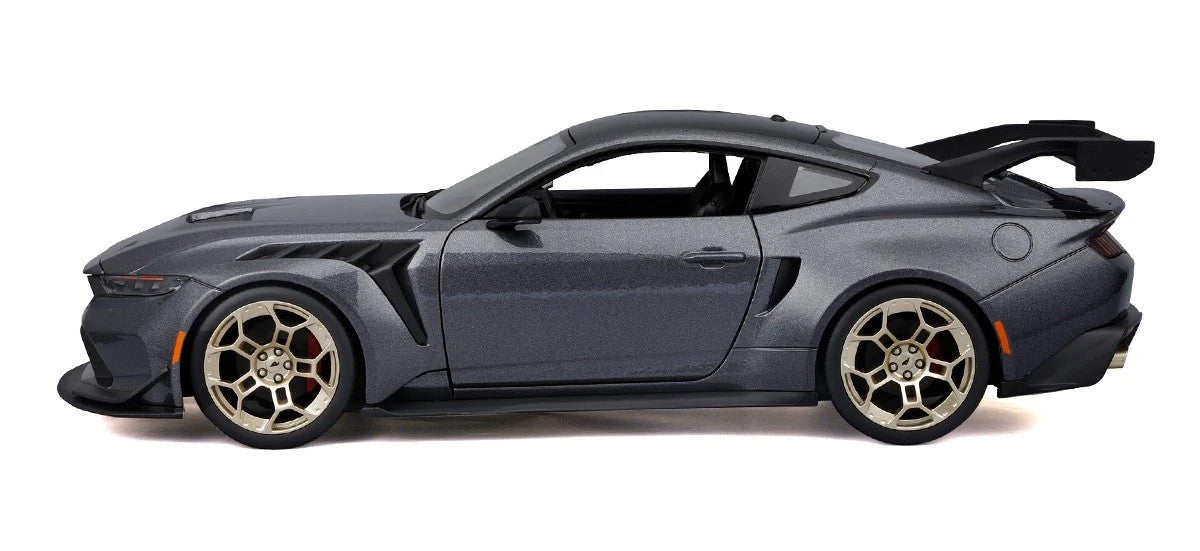 Maisto 1:18 2025 Ford Mustang GTD – Metallic Dark Grey – Special Edition