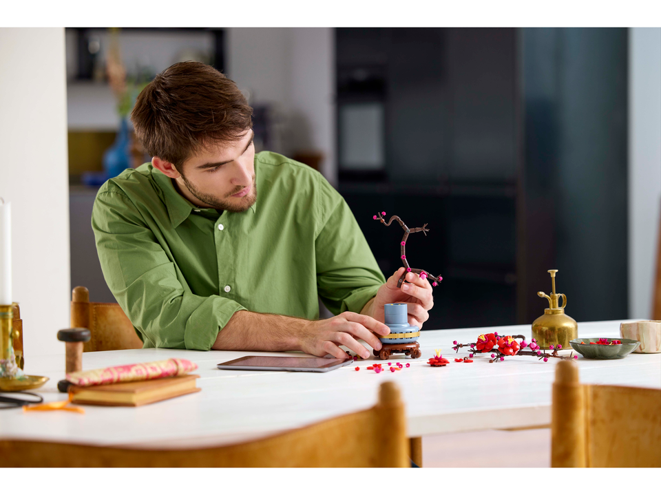 LEGO Icons Plum Blossom Botanicals Collection (10369)