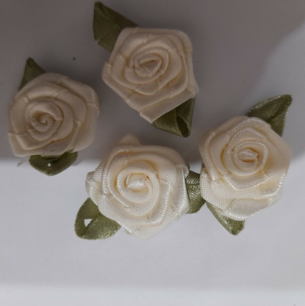 50 Pcs Handmade Ribbon Rosettes Fabric Flowers For Wedding,Clothes Embellishment