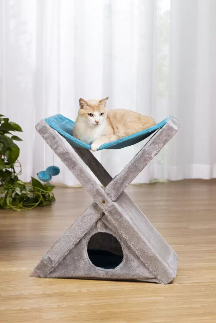 Prevue Pet X-tra Fun Kitty Center Scratching Panel Hideaway Play Nap