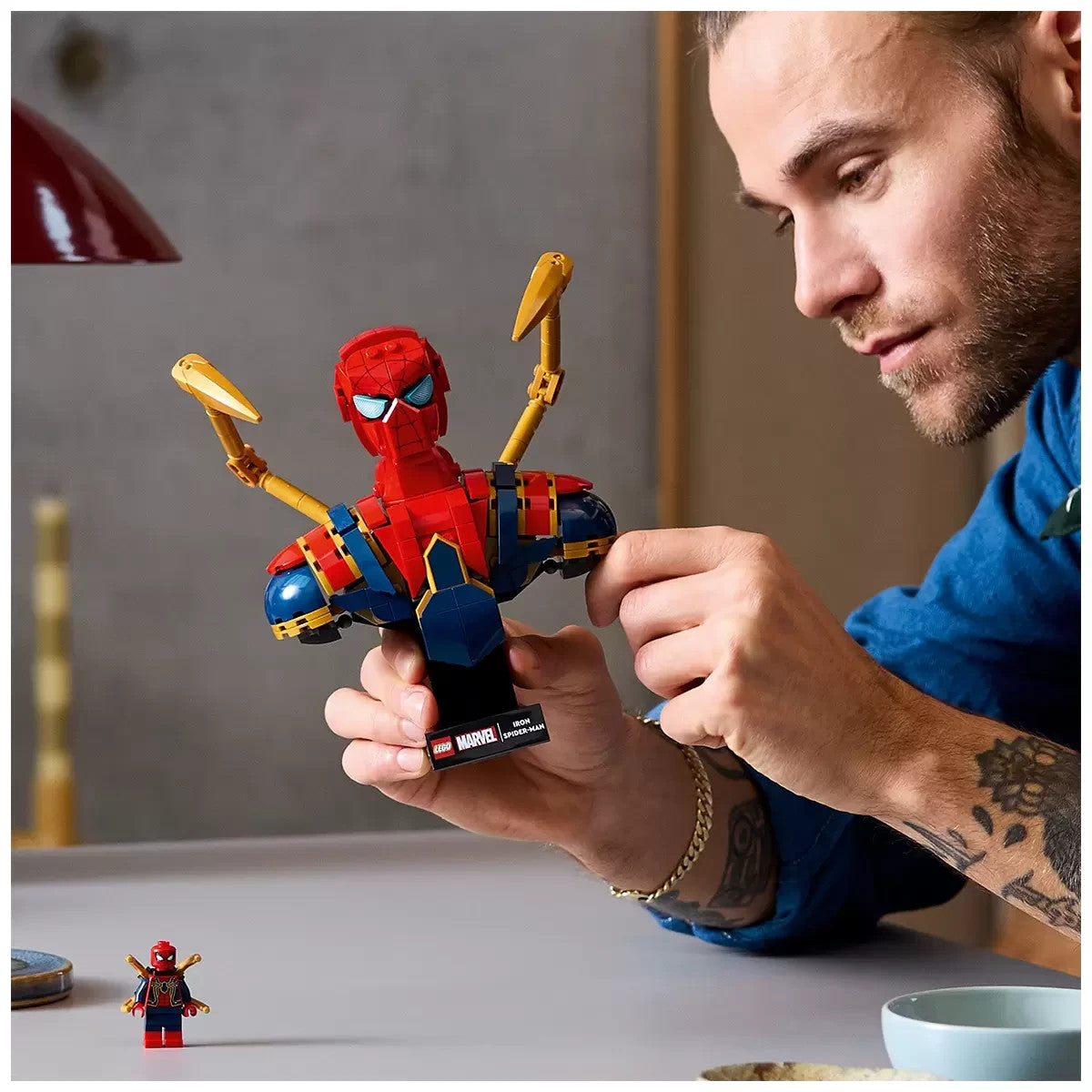 LEGO Marvel Iron Spider-Man Bust 76326