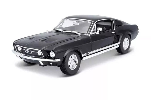 Maisto 1967 Ford Mustang GTA Fastback 1:18 Diecast model Car Black
