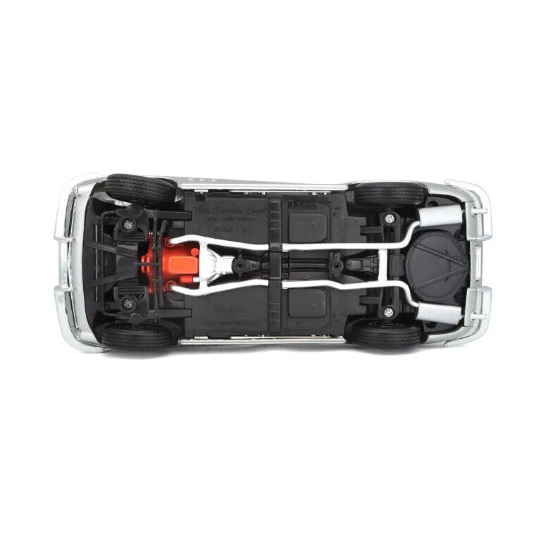 Maisto 1965 Chevrolet Corvette - Grey - 1:18 Diecast Classic Muscle Car